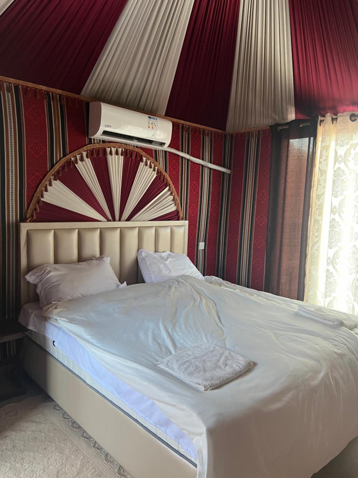 Rum Island Luxury Camp & Bubbles Hotel Wadi Rum Eksteriør bilde