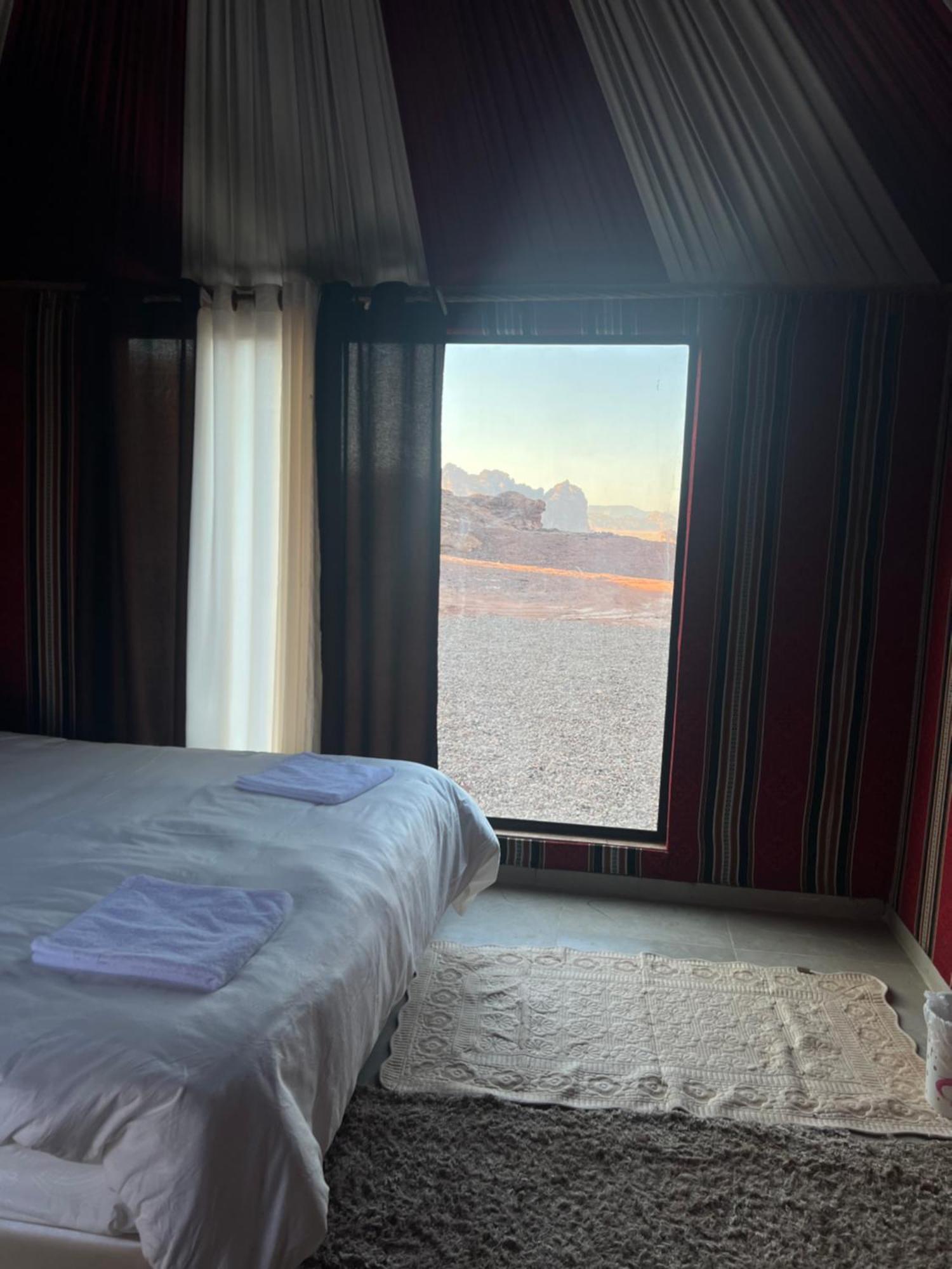 Rum Island Luxury Camp & Bubbles Hotel Wadi Rum Eksteriør bilde