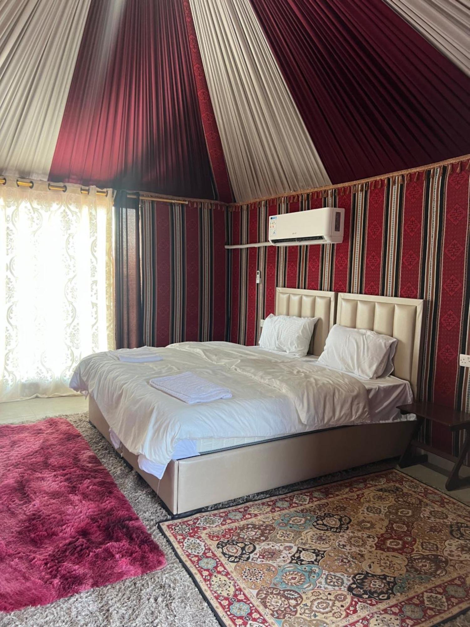 Rum Island Luxury Camp & Bubbles Hotel Wadi Rum Eksteriør bilde